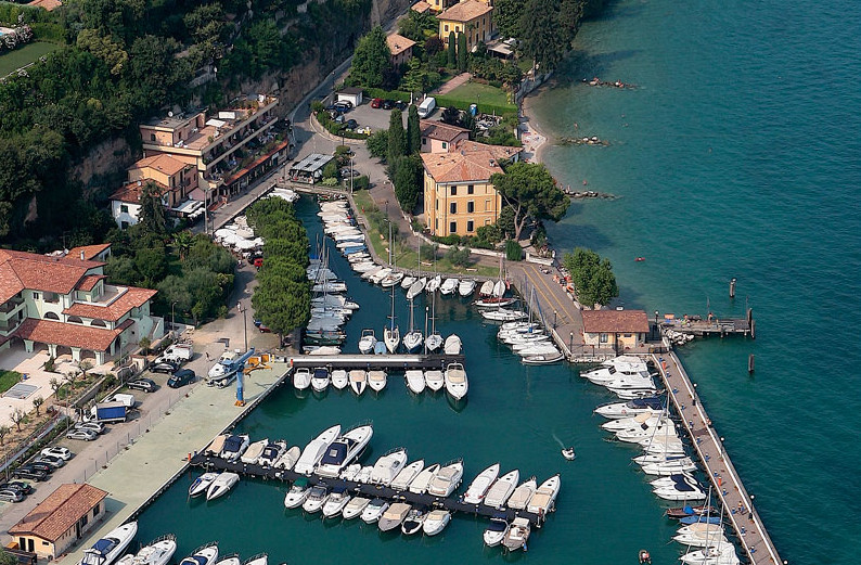 Navigarda Round Trip: Manerba-Garda-Bardolino-Sirmione-Manerba