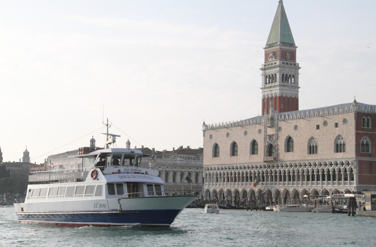Easy Venice Doge - Trasferimento in barca da P. Sabbioni a Venezia